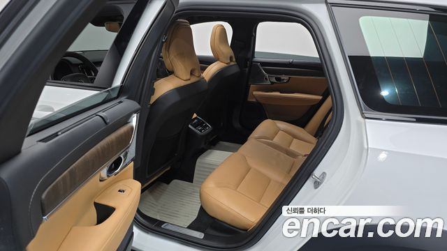 Volvo V90 2024 — photo 17