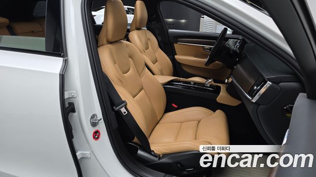 Volvo V90 2024 — photo 16