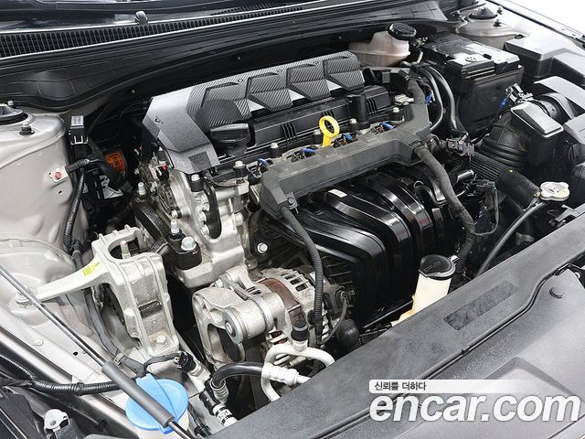 Hyundai AVANTE 2021 — photo 6