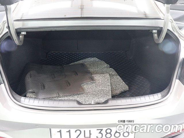 Hyundai AVANTE 2021 — photo 20
