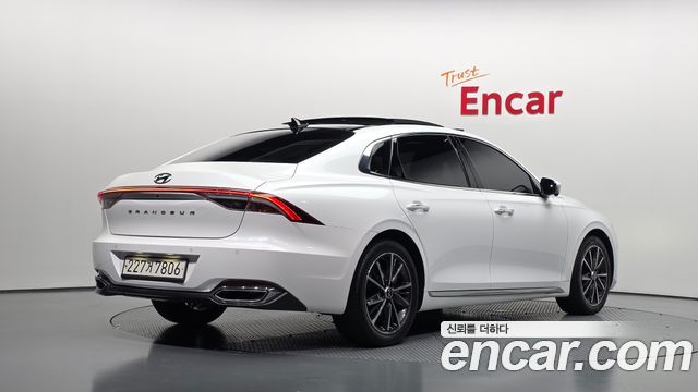 Hyundai Grandeur 2023 — photo 2