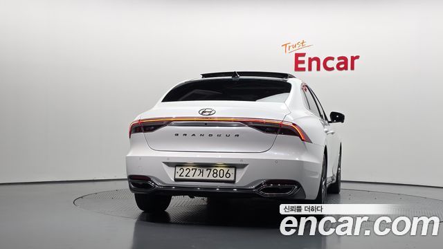 Hyundai Grandeur 2023 — photo 4