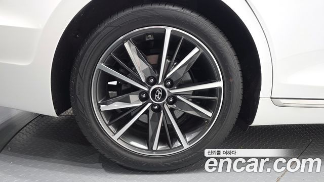 Hyundai Grandeur 2023 — photo 7