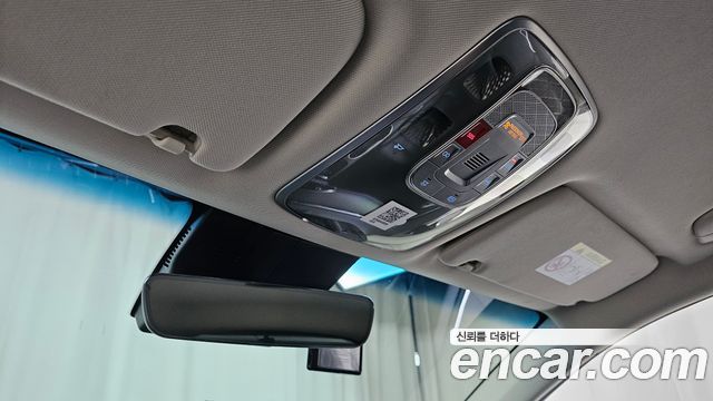 Genesis GV70 2023 — photo 24