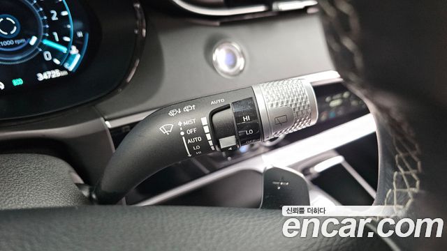 Genesis GV70 2023 — photo 26