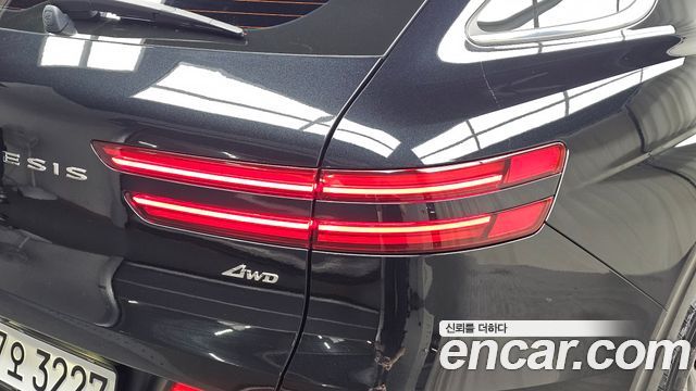 Genesis GV70 2023 — photo 9