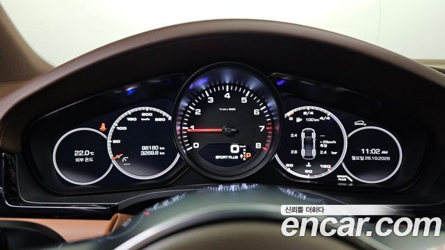 Porsche Cayenne 2019 — photo 11
