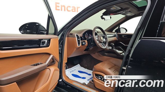 Porsche Cayenne 2019 — photo 13