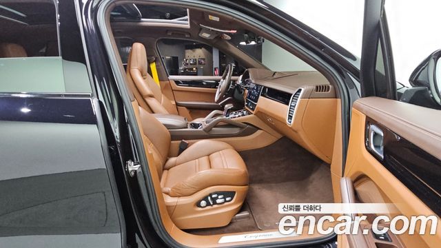Porsche Cayenne 2019 — photo 17