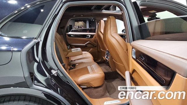 Porsche Cayenne 2019 — photo 18