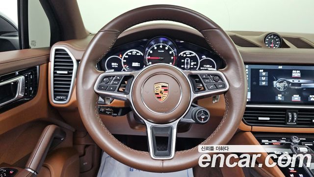 Porsche Cayenne 2019 — photo 22