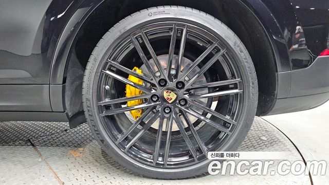 Porsche Cayenne 2019 — photo 7