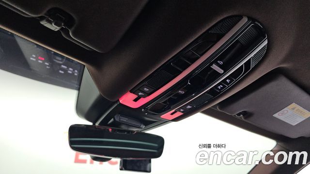 Porsche Cayenne 2019 — photo 27