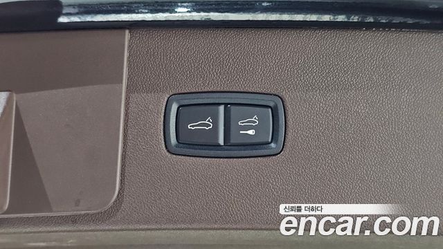Porsche Cayenne 2019 — photo 31