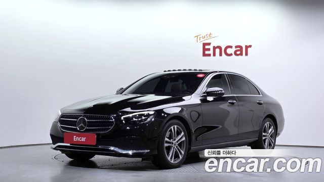 Mercedes-Benz E-Class 2023 — photo 1