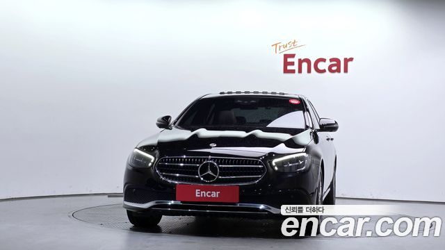 Mercedes-Benz E-Class 2023 — photo 3