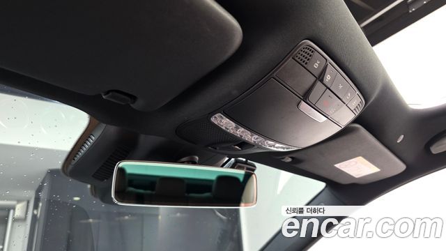 Mercedes-Benz E-Class 2023 — photo 31