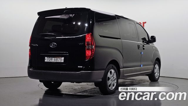 Hyundai Starex 2016 — photo 2