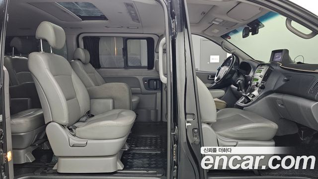 Hyundai Starex 2016 — photo 12