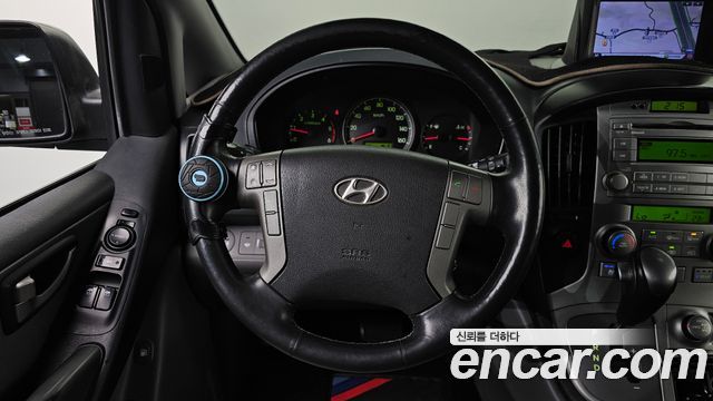 Hyundai Starex 2016 — photo 13