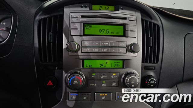 Hyundai Starex 2016 — photo 17