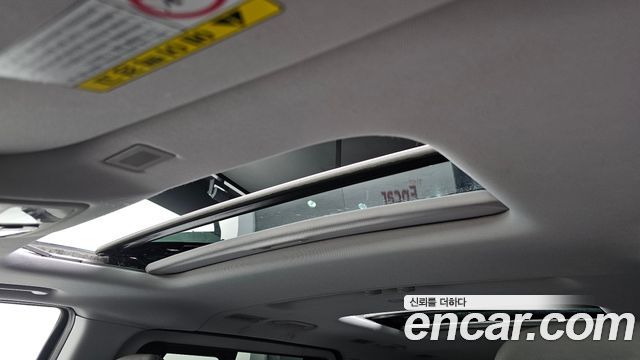 Hyundai Starex 2016 — photo 18