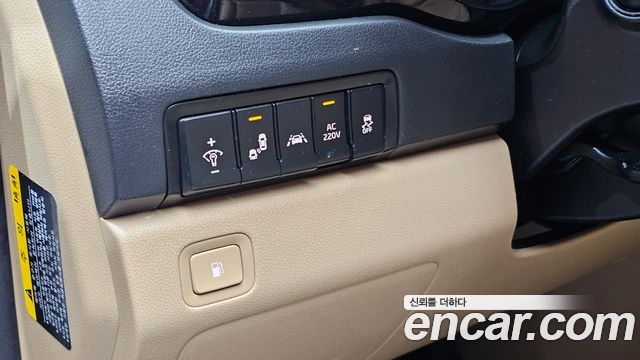 Kia Canival 2017 — photo 22