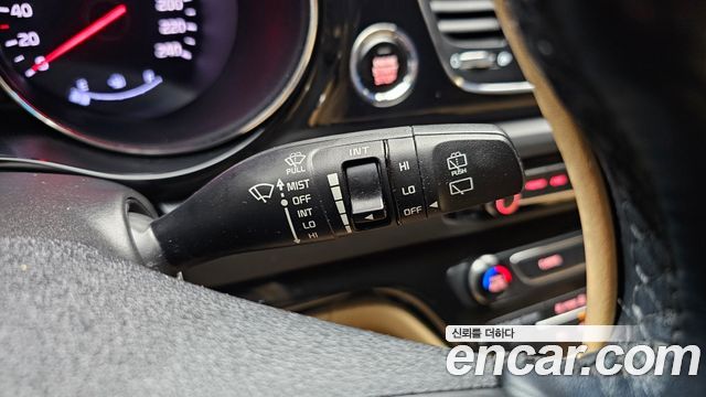 Kia Canival 2017 — photo 25