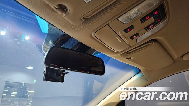 Kia Canival 2017 — photo 26