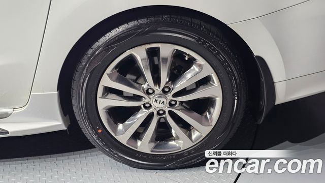Kia Canival 2017 — photo 7