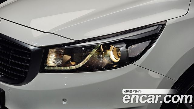 Kia Canival 2017 — photo 8