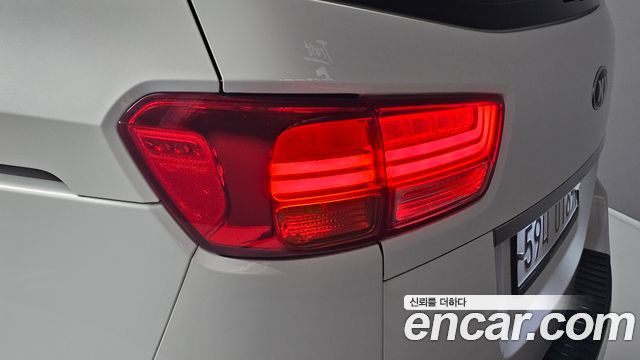 Kia Canival 2017 — photo 9