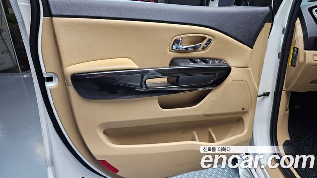 Kia Canival 2017 — photo 14