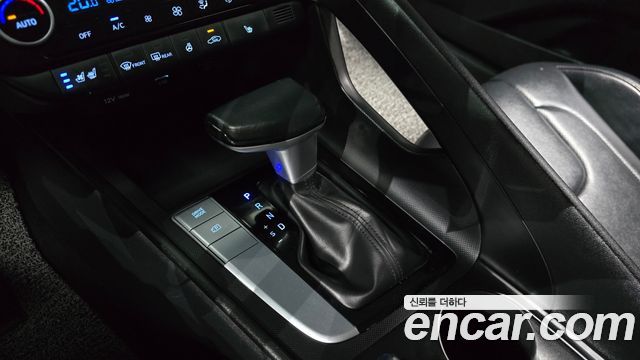 Hyundai AVANTE 2021 — photo 12