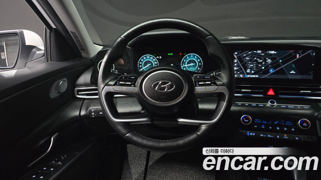 Hyundai AVANTE 2021 — photo 18