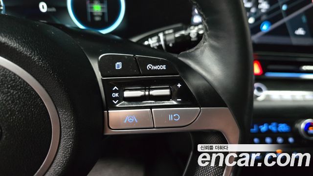 Hyundai AVANTE 2021 — photo 24