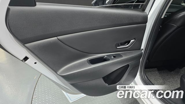 Hyundai AVANTE 2021 — photo 15