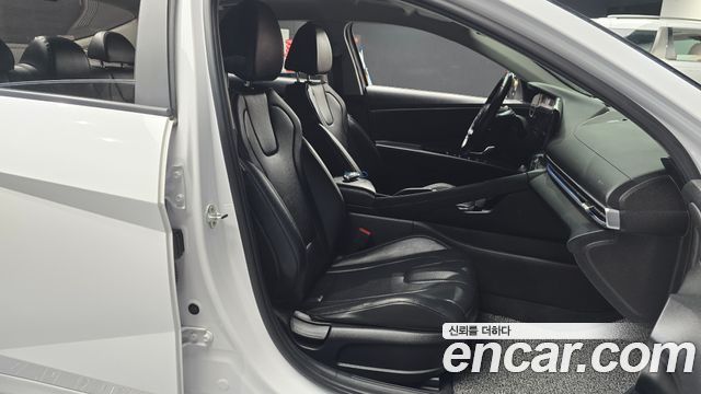 Hyundai AVANTE 2021 — photo 16