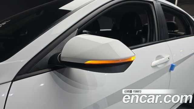 Hyundai AVANTE 2021 — photo 29