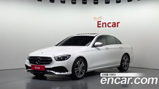 Mercedes-Benz E-Class 2022 — photo 1