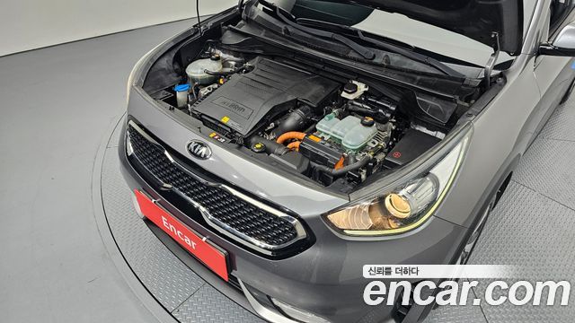 Kia Niro 2018 — photo 6