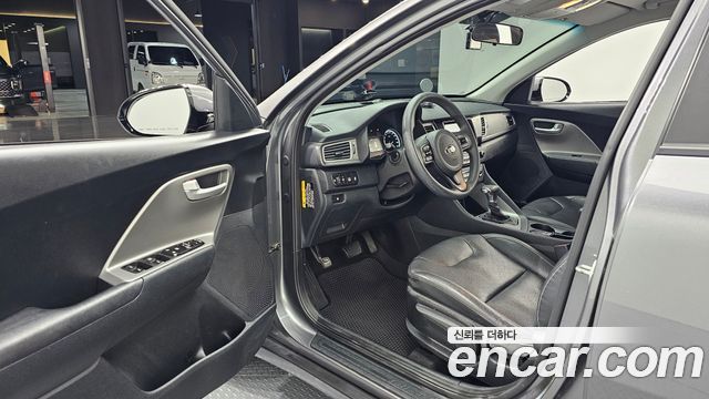 Kia Niro 2018 — photo 13