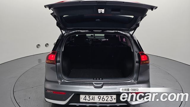 Kia Niro 2018 — photo 26
