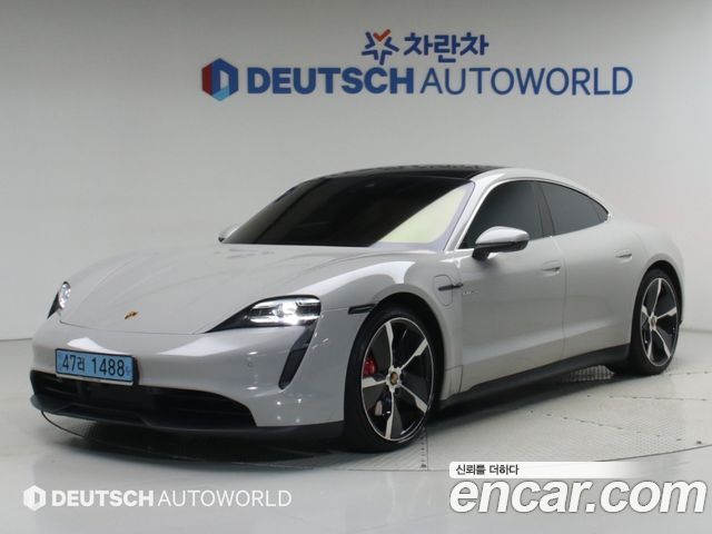 Porsche Taycan 2021 — photo 1