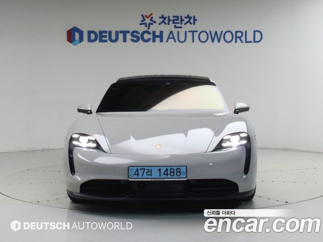 Porsche Taycan 2021 — photo 3
