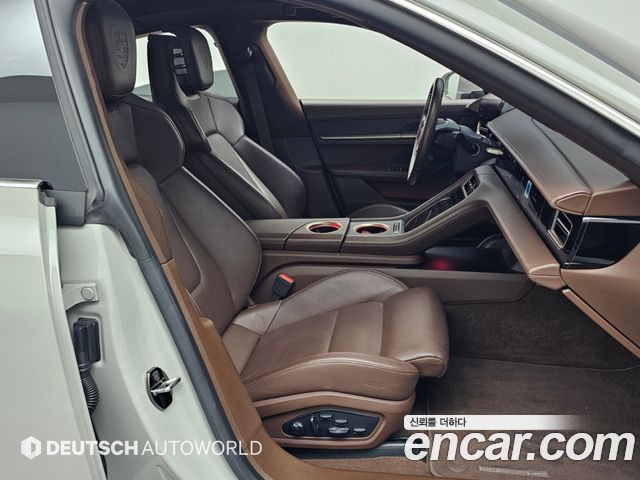 Porsche Taycan 2021 — photo 10