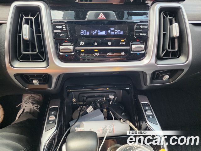 Kia Sorento 2022 — photo 18