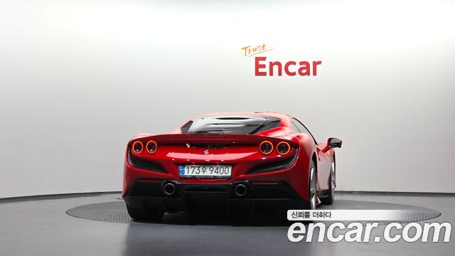 Ferrari F8 2022 — photo 4