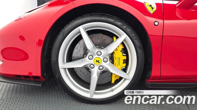 Ferrari F8 2022 — photo 5