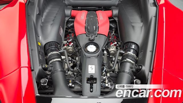 Ferrari F8 2022 — photo 6